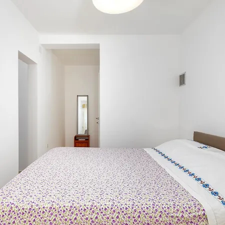 Desiree Apartment Pula